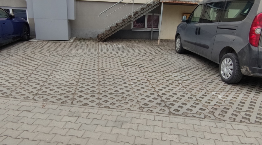 Lokal 130m parter parking ul.Kościuszki Mielec