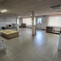 Lokal 196m parter parking witryna przy ulicy pod handel, usługi Łysaków