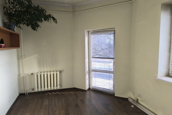 Lokale biurowe 9,6m2 i 11,7m2  Ip. Osiedle Lotników Mielec