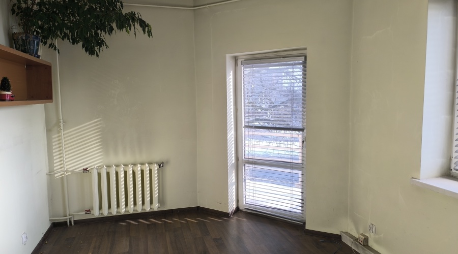 Lokale biurowe 9,6m2 i 11,7m2  Ip. Osiedle Lotników Mielec